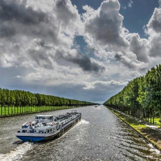 Setting a course for a new generation of inland vessels